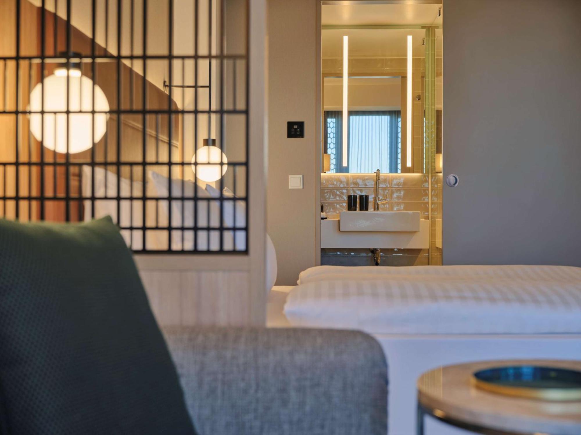 Adina Apartment Hotel Мюнхен Экстерьер фото