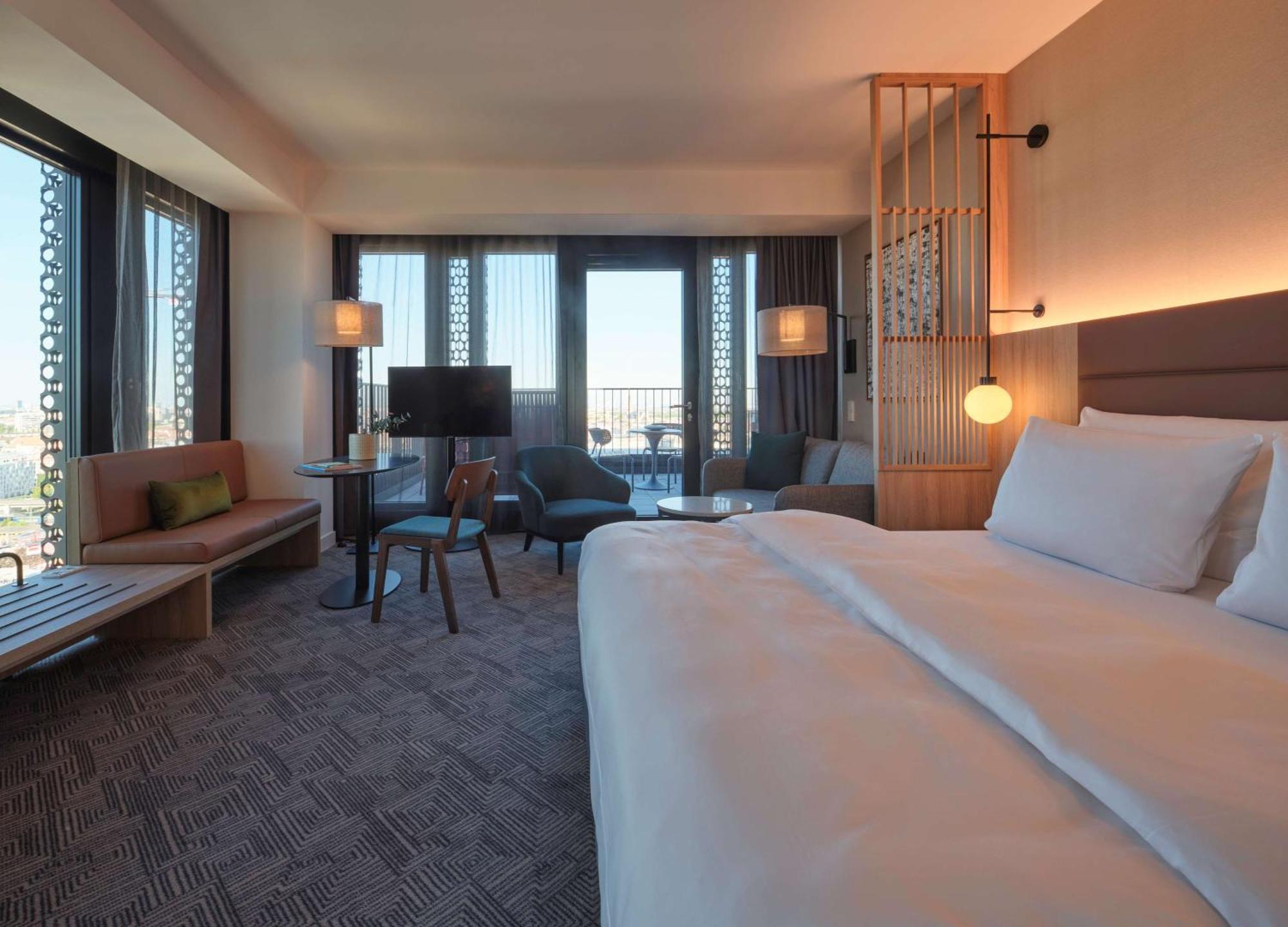 Adina Apartment Hotel Мюнхен Экстерьер фото