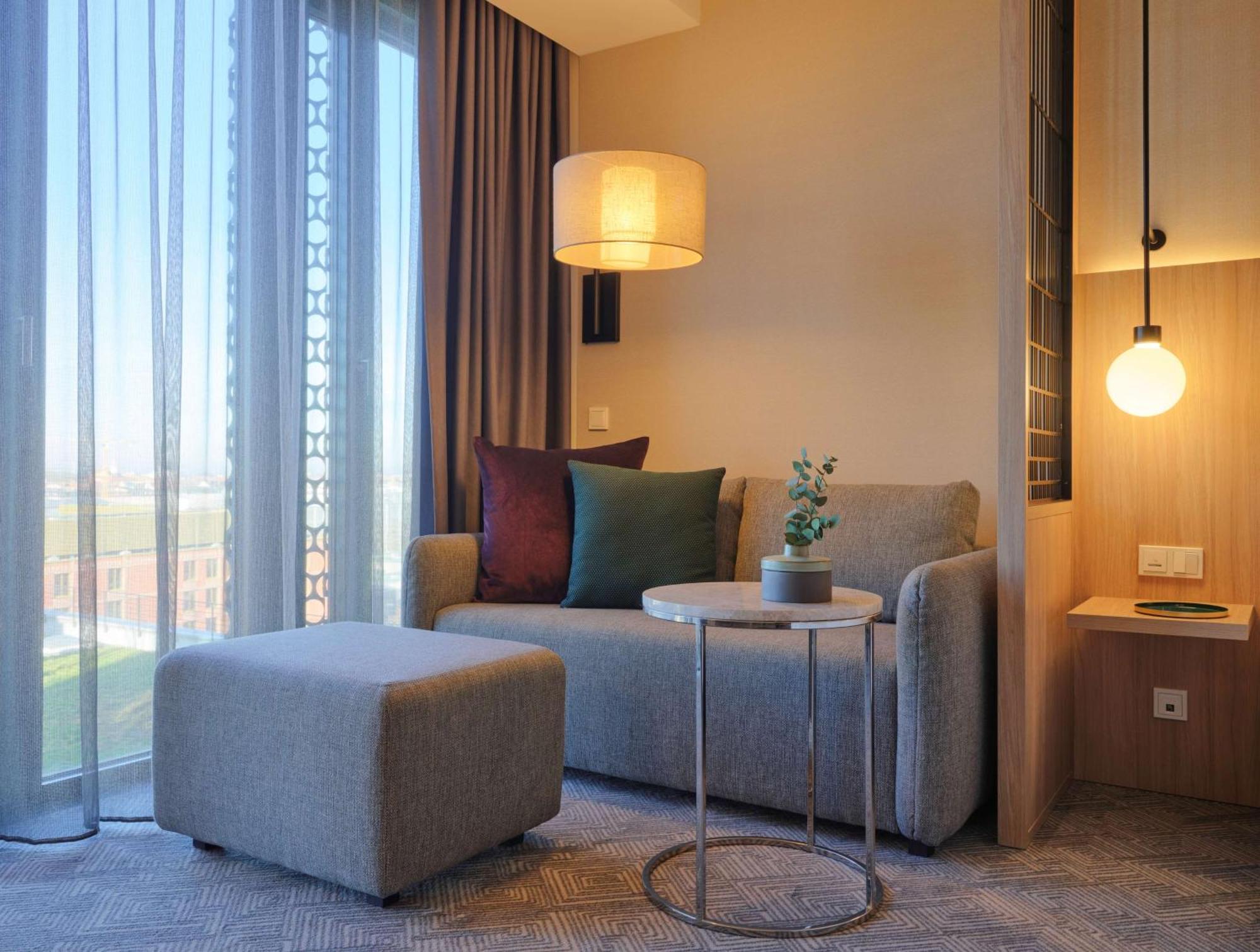 Adina Apartment Hotel Мюнхен Экстерьер фото